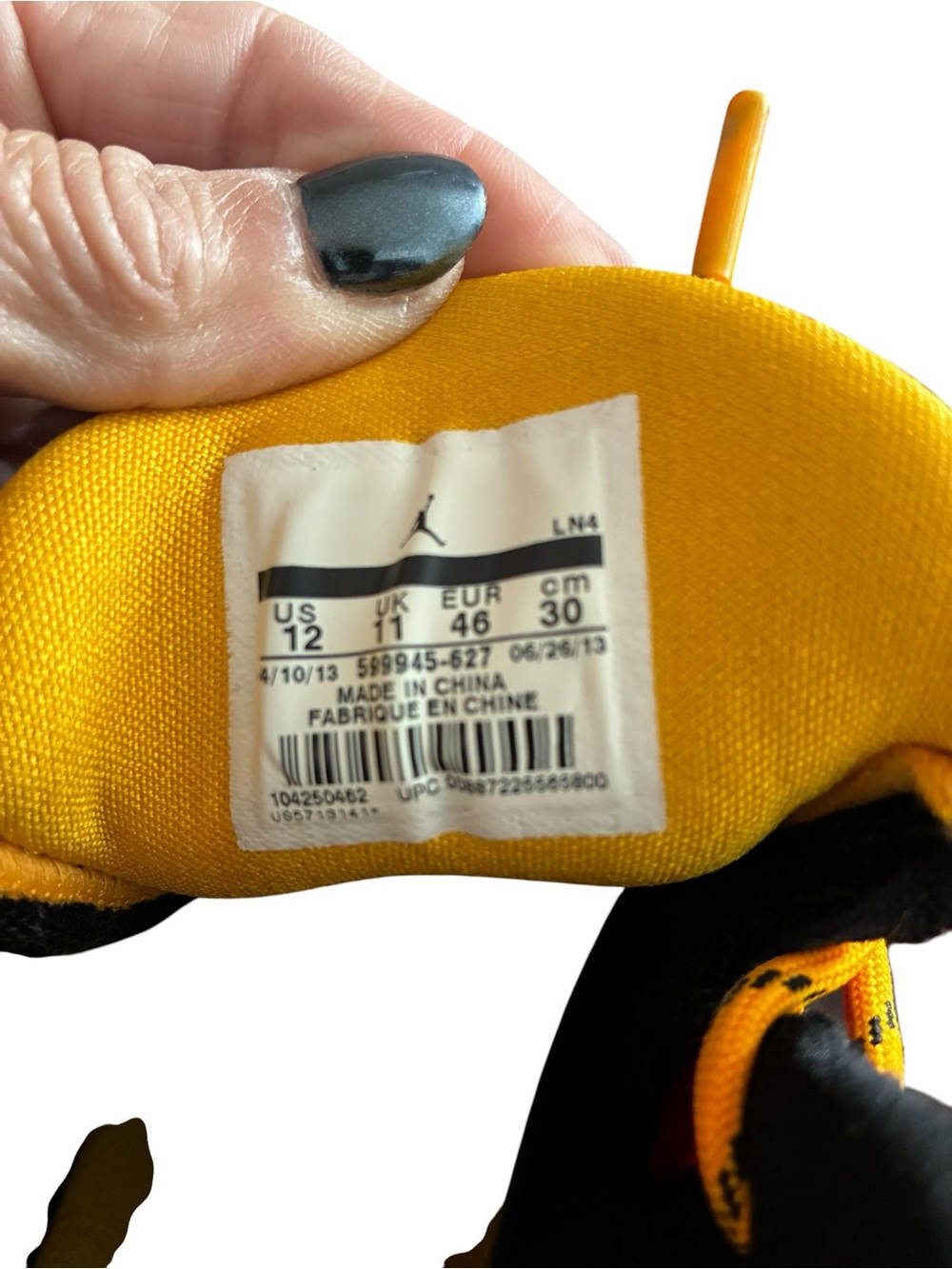 Jordan Yellow and Black High-Top Sneaker Tongue - Picture 7 of 7
